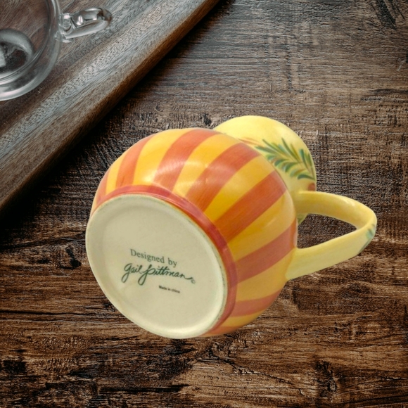 Vintage Southern Living at Home Ceremic Pitcher Designed by Gail Pittman 48 ozs. - Picture 7 of 7